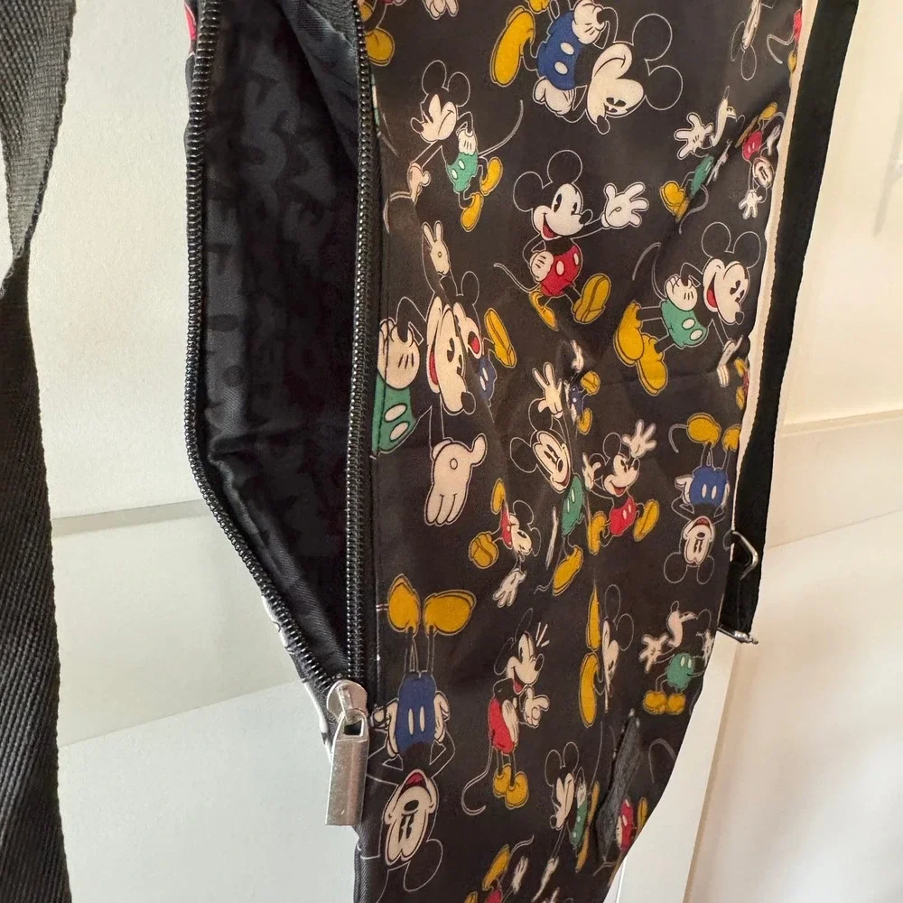 Disney‎ World Mickey Mouse Drawstring Backpack Black Lightweight Bag